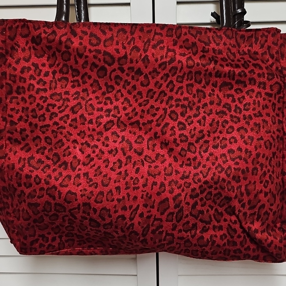 NWT Neiman Marcus Red Faux Suede Leopard Print Tote Bag Faux Leather Straps - Picture 6 of 10